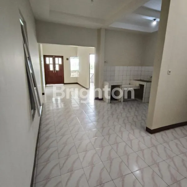 image HUNIAN MODERN DI CLUSTER BRINGIN, 2 KT & GARASI LUAS (3)