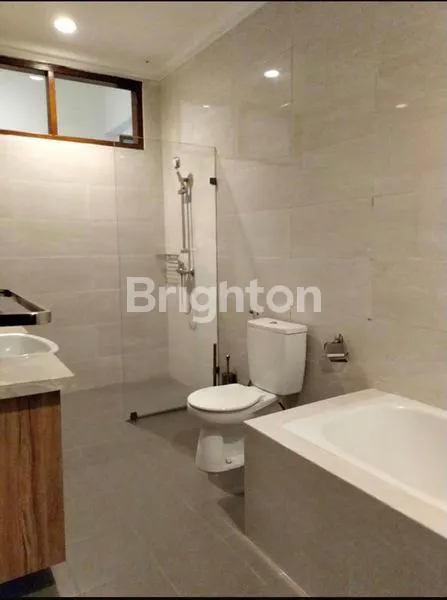 image DISEWAKAN / RENT RUMAH DI KEMANG DENGAN SWIMMING POOL & LARGE GARDEN (5)