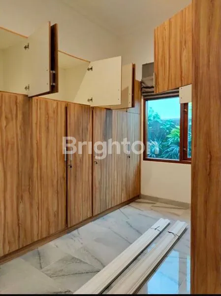 image DISEWAKAN / RENT RUMAH DI KEMANG DENGAN SWIMMING POOL & LARGE GARDEN (6)