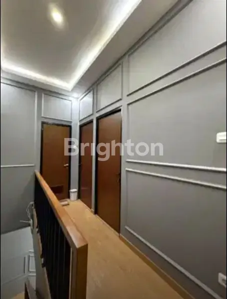 image SIAP HUNI! RUMAH MINIMALIS FULLY FURNISHED PASAR MINGGU – KEBAGUSAN | PINGGIR JALAN | SHM | AKSES TOL 5 MENIT (6)