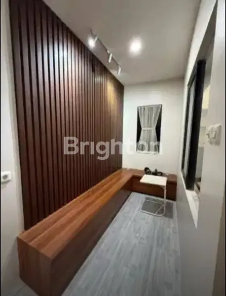 image SIAP HUNI! RUMAH MINIMALIS FULLY FURNISHED PASAR MINGGU – KEBAGUSAN | PINGGIR JALAN | SHM | AKSES TOL 5 MENIT (2)