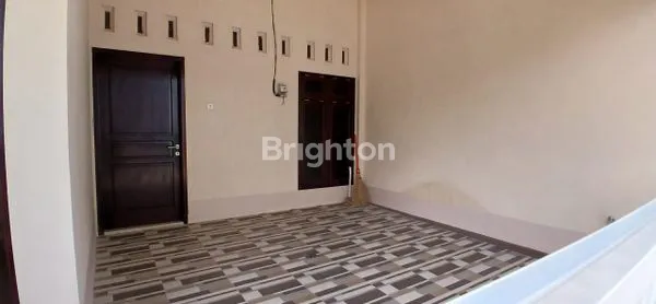 image RUMAH 2 LANTAI SIAP HUNI KOTA MOJOKERTO (5)