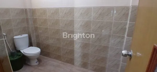 image RUMAH 2 LANTAI SIAP HUNI KOTA MOJOKERTO (7)