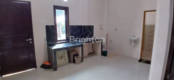 image RUMAH 2 LANTAI SIAP HUNI KOTA MOJOKERTO (2)