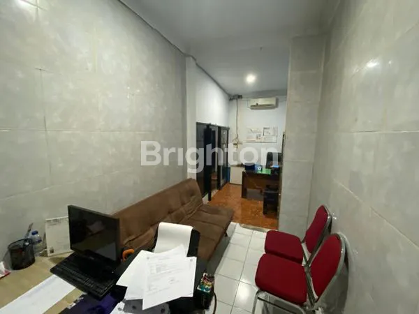 image GEDUNG KANTOR STRATEGIS – PIDADA UBUNG | GATSU BARAT (7)