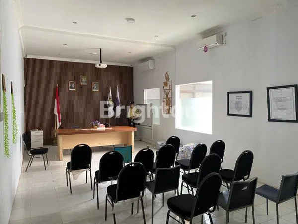 image GEDUNG KANTOR STRATEGIS – PIDADA UBUNG | GATSU BARAT (2)