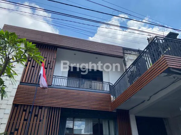 GEDUNG KANTOR STRATEGIS – PIDADA UBUNG | GATSU BARAT