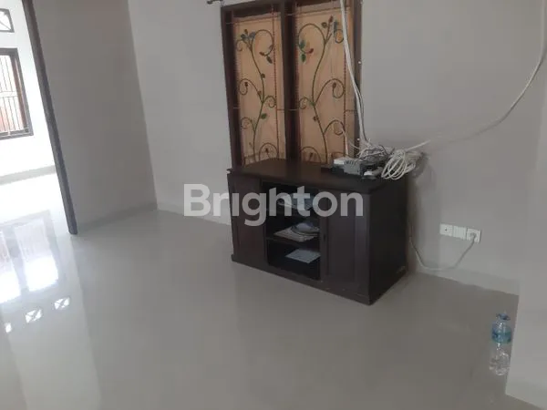 image RUMAH TERAWAT SIAP HUNI LINGKUNGAN NYAMAN  (2)