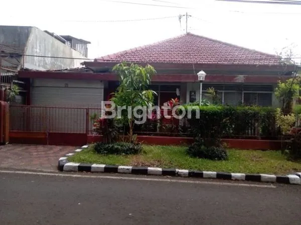 image RUMAH VINTAGE DI DEKAT PASAR ORO-ORO DOWO MALANG (1)
