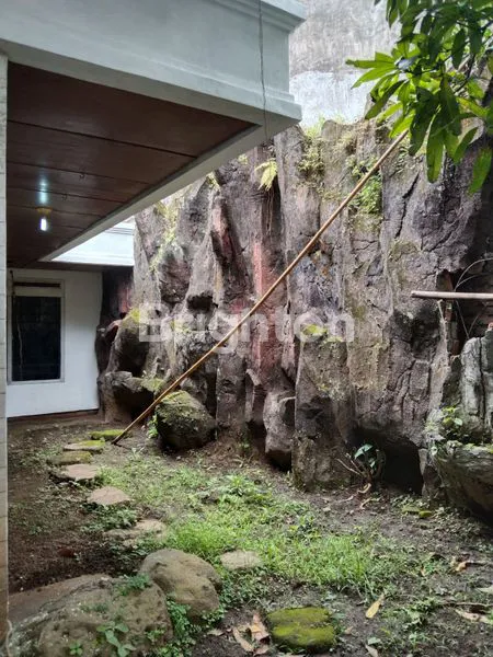 image RUMAH VINTAGE DI DEKAT PASAR ORO-ORO DOWO MALANG (8)