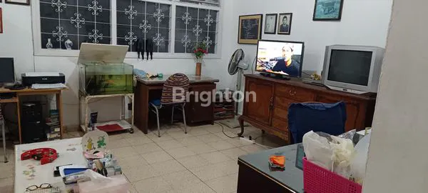 image RUMAH VINTAGE DI DEKAT PASAR ORO-ORO DOWO MALANG (2)
