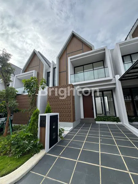 image RUMAH 2 LANTAI DESIGN MODERN TROPIS DI SUMMARECON BOGOR (1)
