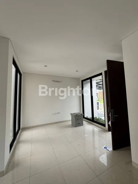 image RUMAH 2 LANTAI DESIGN MODERN TROPIS DI SUMMARECON BOGOR (2)