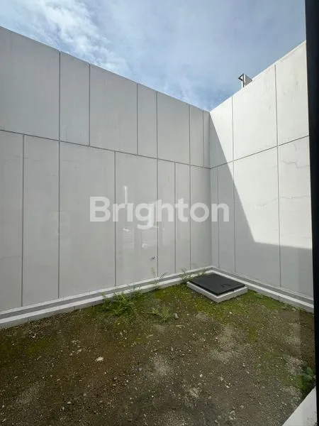 image RUMAH 2 LANTAI DESIGN MODERN TROPIS DI SUMMARECON BOGOR (6)