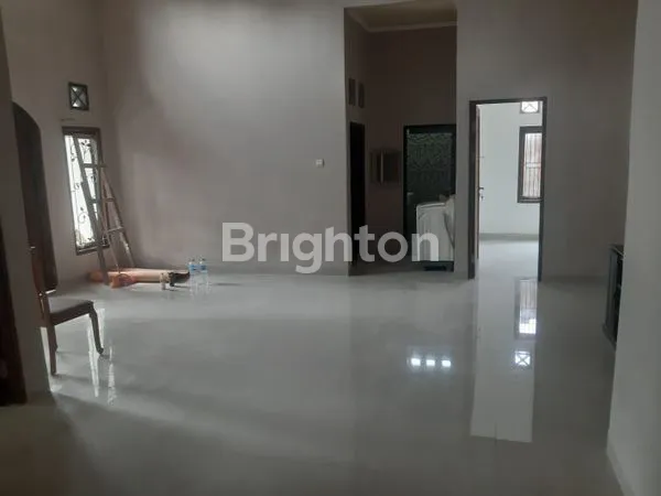 image RUMAH TERAWAT SIAP HUNI LINGKUNGAN NYAMAN  (1)