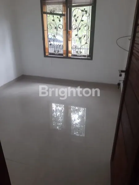 image RUMAH TERAWAT SIAP HUNI LINGKUNGAN NYAMAN  (4)