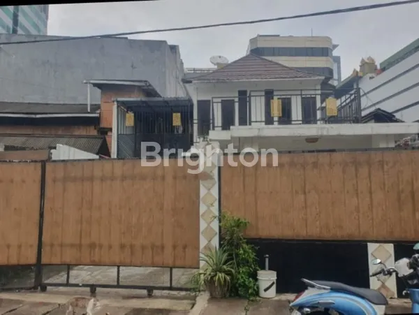 image RUMAH 2 LANTAI 274M2 DI KEBON SIRIH, MENTENG, JAKARTA PUSAT, SHM (1)