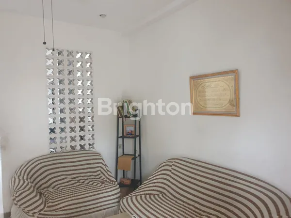 image RUMAH 2 LANTAI 274M2 DI KEBON SIRIH, MENTENG, JAKARTA PUSAT, SHM (6)