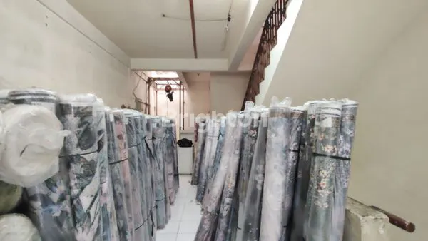 image RUKO GANDENG KOMERSIAL DI KAWASAN TEXTILE TANAH ABANG 3.5 LANTAI ADA LIFT BARANG  (6)