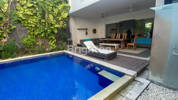 image VILLA EKSKLUSIF 5 KT DI RENON, SIAP HUNI FURNISH LENGKAP (6)