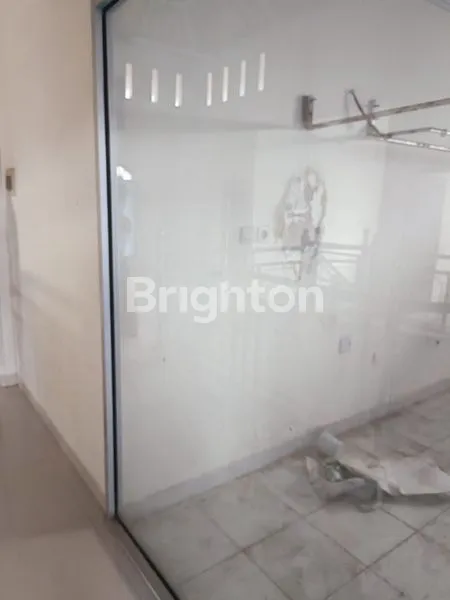 image RUMAH 2 LANTAI DI JALAN UTAMA DENPASAR BARAT (6)