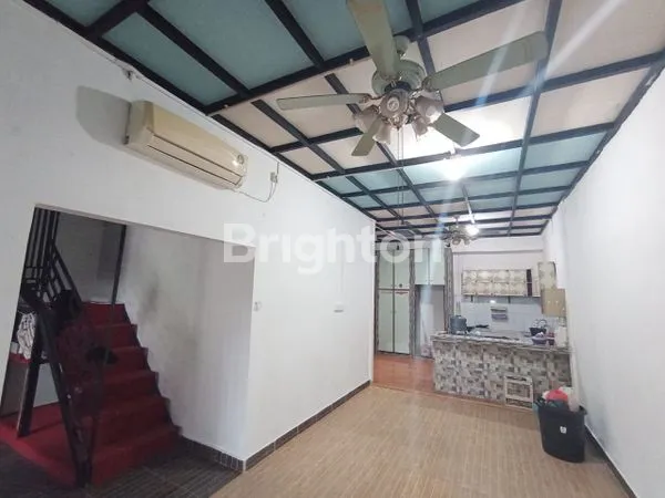 image RUMAH 2 LANTAI DI SUNGAI BEDUK, SEMI-FURNISHED, HARGA MENARIK (4)