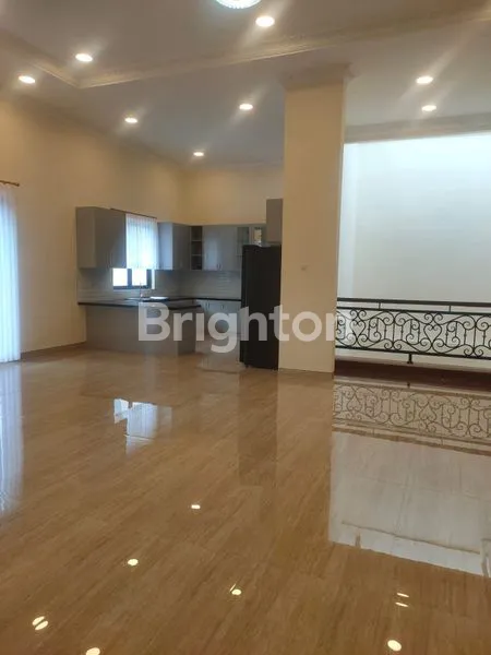 image DISEWAKAN RUMAH BRAND NEW MEWAH DI BSD (5)