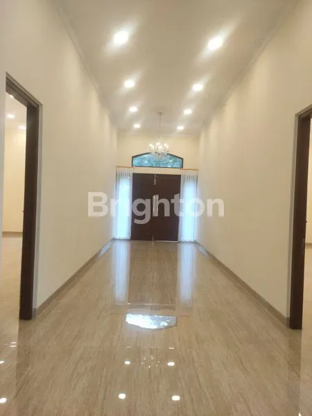 image DISEWAKAN RUMAH BRAND NEW MEWAH DI BSD (1)