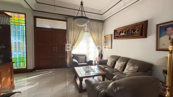 image RUMAH MEWAH 2 LANTAI DI SUKALUYU, DEKAT GEDUNG SATE (2)