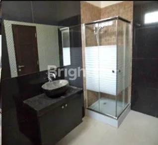image DISEWAKAN RUMAH DI JALAN KESAMBI,  3 KAMAR TIDUR (8)