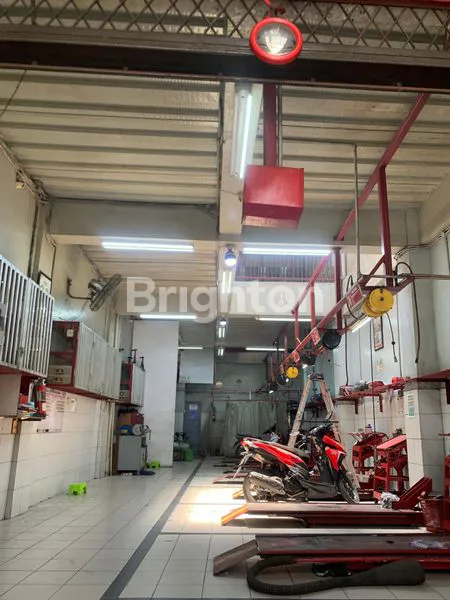 image RUKO EX BENGKEL HONDA, LT 162 M², LOKASI RAMAI JAKARTA PUSAT (2)