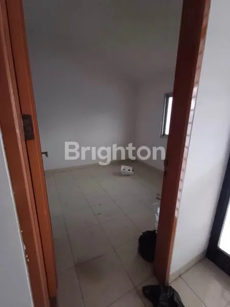 image DISEWAKAN RUMAH 3 LANTAI DI TOMANG JAKARTA BARAT (7)