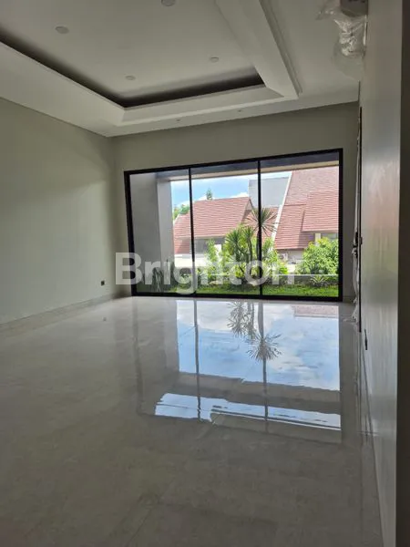 image DI JUAL RUMAH BARU MINIMALIS MODERN 3 LANTAI DI QUEENSTOWN CITRVALAND UTAMA (6)