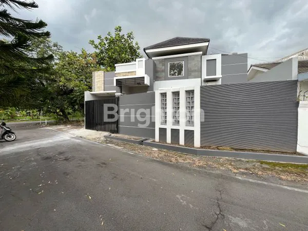 image RUMAH BAGUS STRATEGIS PERUMAHAN SOLO BARAT (2)