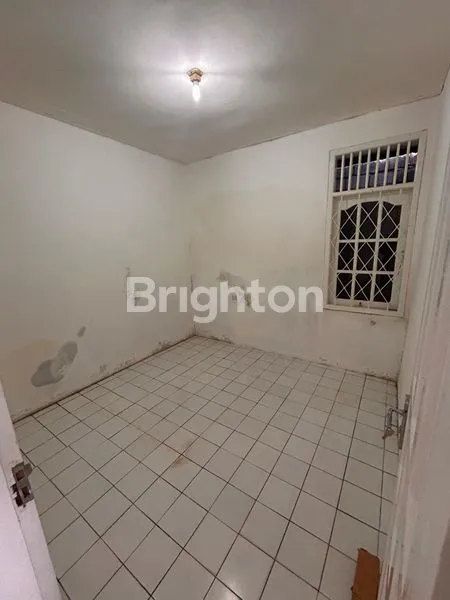 image RUMAH SIAP HUNI DI DEKAT STADION BATAKAN (8)