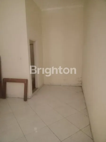 image RUMAH 2 LANTAI KOMERSIAL NOL JALAN, KALIBOKOR, NGAGEL, GUBENG, SURABAYA TENGAH, JAWA TIMIR (7)