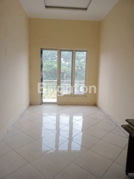 image RUMAH 2 LANTAI KOMERSIAL NOL JALAN, KALIBOKOR, NGAGEL, GUBENG, SURABAYA TENGAH, JAWA TIMIR (5)