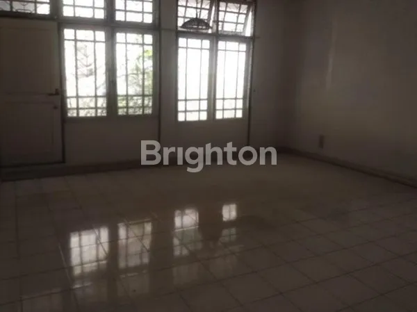 image RUMAH BAGUS SIAP HUNI DI VILLA MELATI MAS  BLOK SR SERPONG UTARA TANGERANG SELATAN (2)