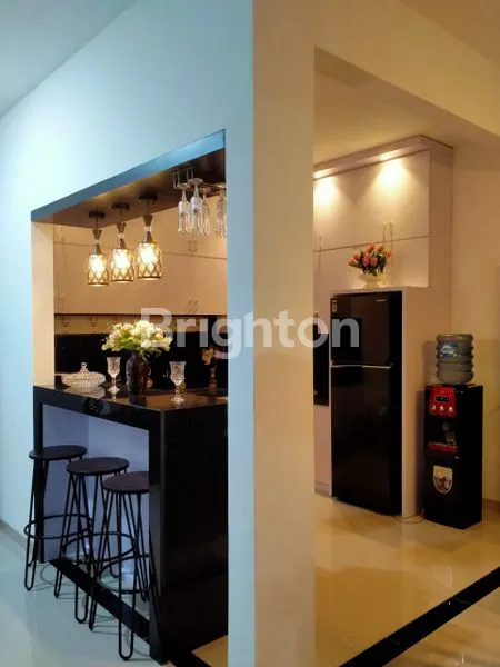 image RUMAH CANTIK 2 LANTAI HOOK LOKASI STRATEGIS DEKAT TOL BSD CIPUTAT TANGERANG SELATAN (4)