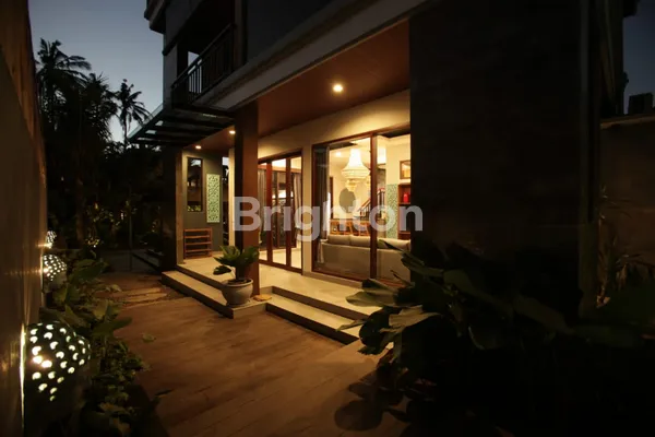 image VILLA MODERN 3 LANTAI FURNISHED DI ABIANBASE MENGWI – HUNIAN NYAMAN & POTENSI INVESTASI MENJANJIKANVILLA MODERN 3 LANTAI FURNISHED DI ABIANBASE MENGWI – HUNIAN NYAMAN & POTENSI INVESTASI MENJANJIKAN (1)