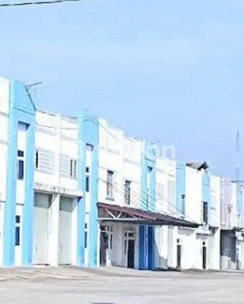 GUDANG LUAS 1080M² DI KAWASAN PERGUDANGAN PASIR PUTIH, AKSES MUDAH