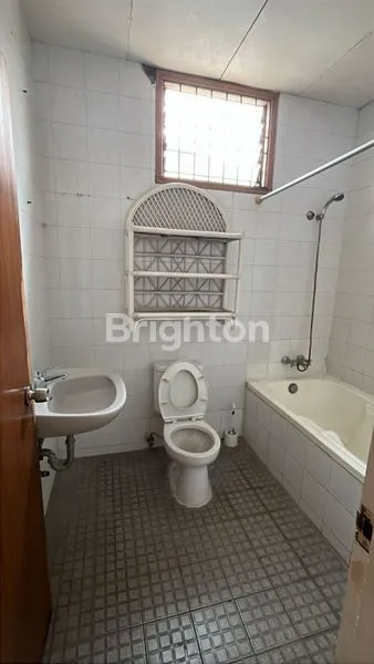 image RUMAH SIAP HUNI DI NGINDEN INTAN TIMUR \NROW JALAN AKSES LEBAR\N (4)