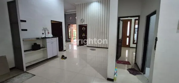 image RUMAH LOKASI STATEGIS LT 200 M², LB 135 M², BELAKANG MALL CITO (2)