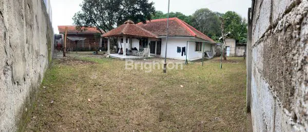 image RUMAH LAMA MASIH LAYAK HUNI DIATAS LAHAN LUAS DI LINGK SEJUK, AKSES TOL & DEKAT FASUM DI GEGER KALONG BANDUNG (4)