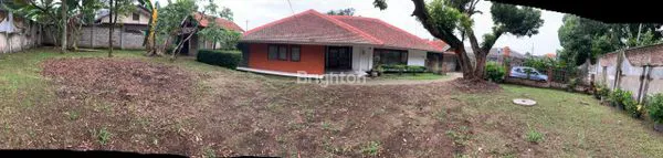 image RUMAH LAMA MASIH LAYAK HUNI DIATAS LAHAN LUAS DI LINGK SEJUK, AKSES TOL & DEKAT FASUM DI GEGER KALONG BANDUNG (6)