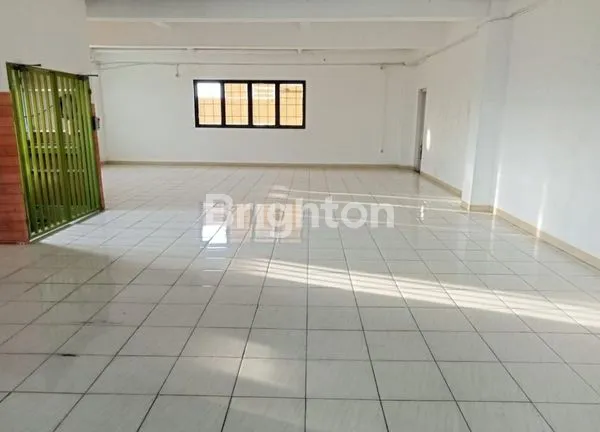 image GUDANG ADA LIFT DI TANGERANG. BANGUNAN 3,5 PANTAI  (1)