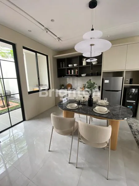 image RUMAH NEW SIAP HUNI || CITRALAND CITY KEDAMEAN || GRESIK || DEKAT AKSES TOL KRIAN&BELAHAN REJO || DEKAT SEKOLAH || DEKAT PASAR (3)