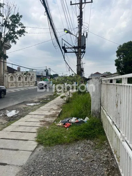 image TANAH LUAS & BANGUNAN LOKASI STRATEGIS BUNGA CEMPAKA MEDAN SELAYANG (6)