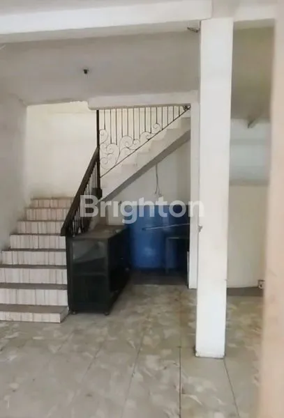 image DI JUAL RUKO STRATEGIS 2 LANTAI COCOK UNTUK HUNIAN DAN BUKA USAHA DI MULYOREJO MALANG (3)