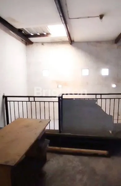 image DI JUAL RUKO STRATEGIS 2 LANTAI COCOK UNTUK HUNIAN DAN BUKA USAHA DI MULYOREJO MALANG (8)